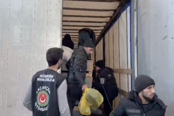 İpsala Sınır Kapısı’nda 51 Düzensiz Göçmen Yakalandı