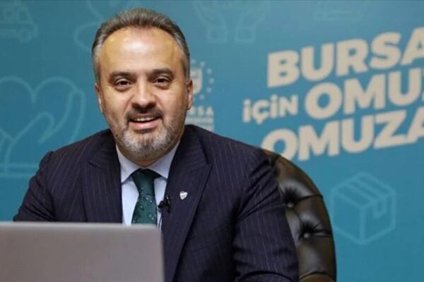 Bursa Büyükşehir Belediye Başkanı Alinur Aktaş, AA’nın “Yılın Kareleri” Oylamasına Katıldı