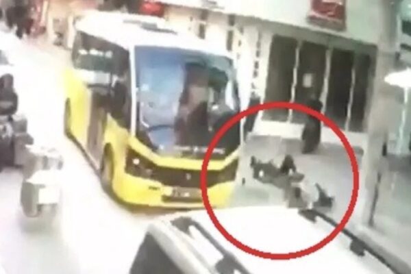 Minibüsle Bisiklet Çarpıştı: 1 Kişi Yaşamını Yitirdi