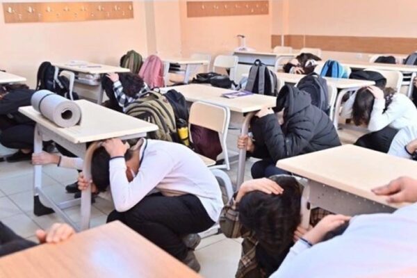 Diyarbakır’da Okullarda Deprem Tatbikatı Yapıldı