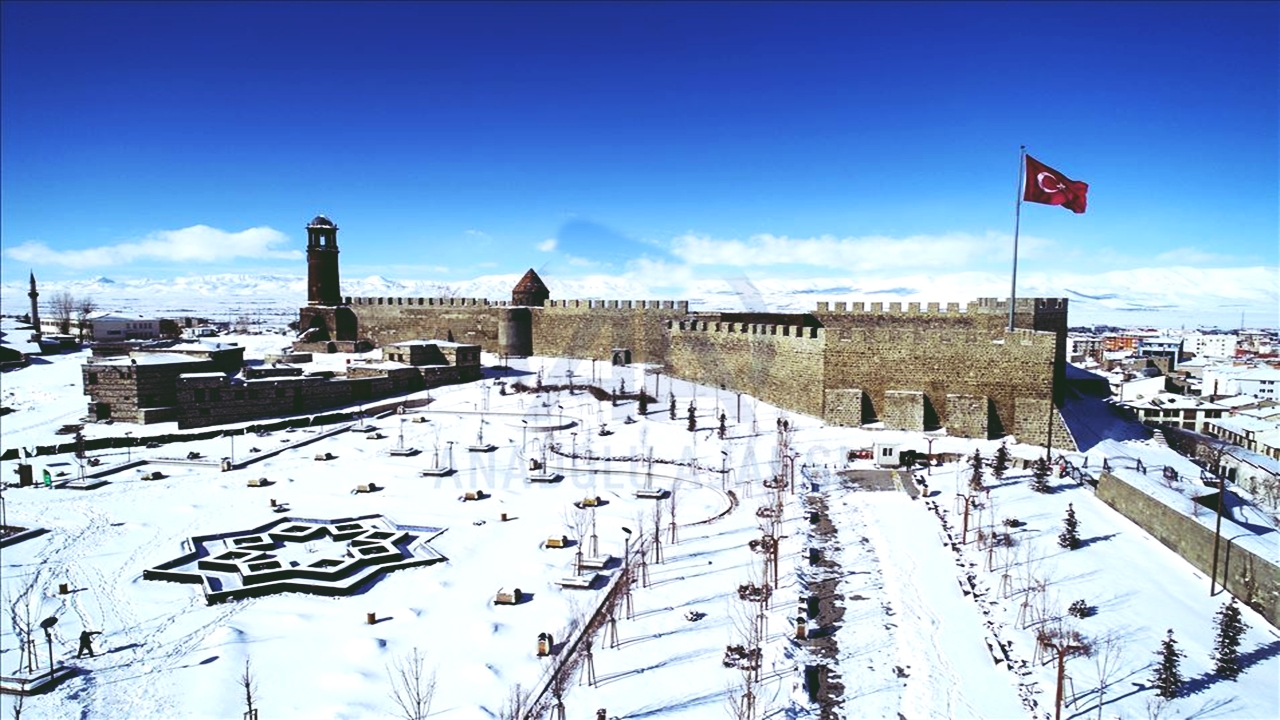 Erzurum Yoğun Kar Yağışının Etkisinde