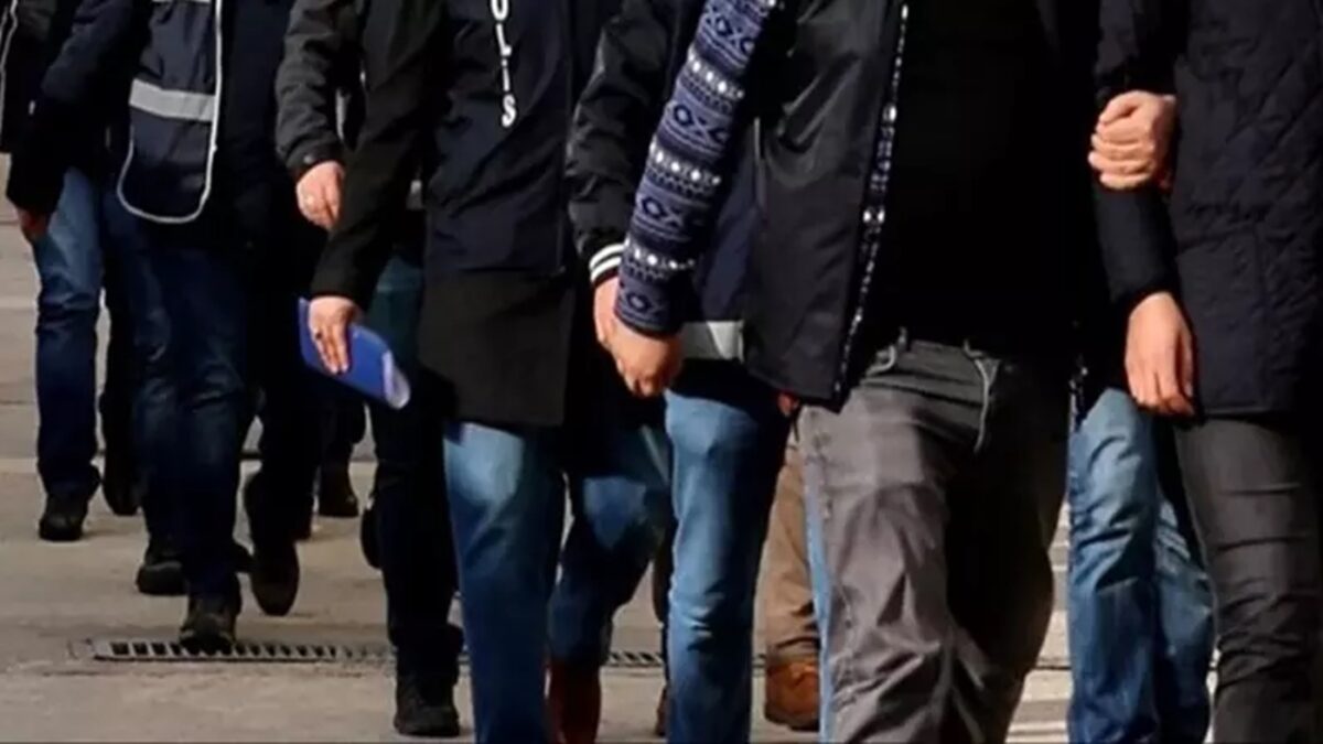 Hırsızlık Yaptıkları İddiasıyla 12 Şüpheli Yakalandı