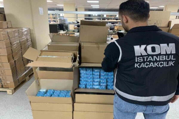 Kaçakçılık Operasyonu:18 bin 325 Cep Telefonu Ele Geçirildi