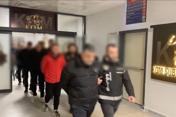 Organize Suç Örgütüne Yönelik “Kafes-47” Operasyonunda 3 Kişi Tutuklandı