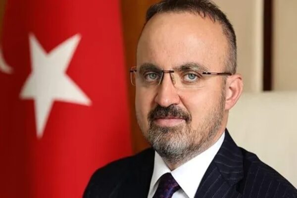 İçişleri Bakan Yardımcısı Bülent Turan Oyunu Lapseki’de Kullandı