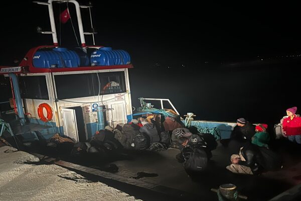 Çanakkale’de 84 Düzensiz Göçmen Yakalandı