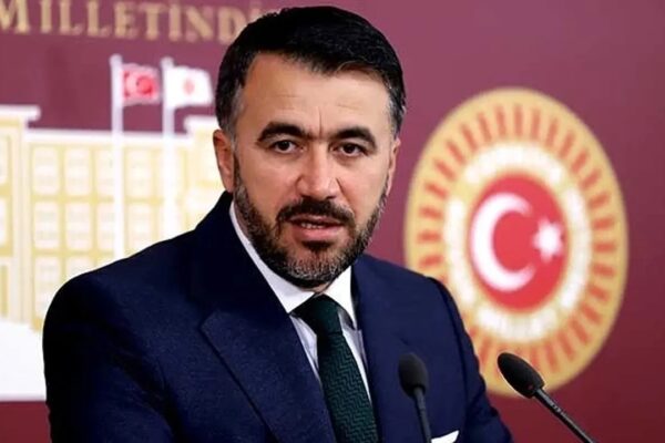 AK Parti MKYK Üyesi Mehmet Şükrü Erdinç’in Kardeşi Son Yolculuğuna Uğurlandı