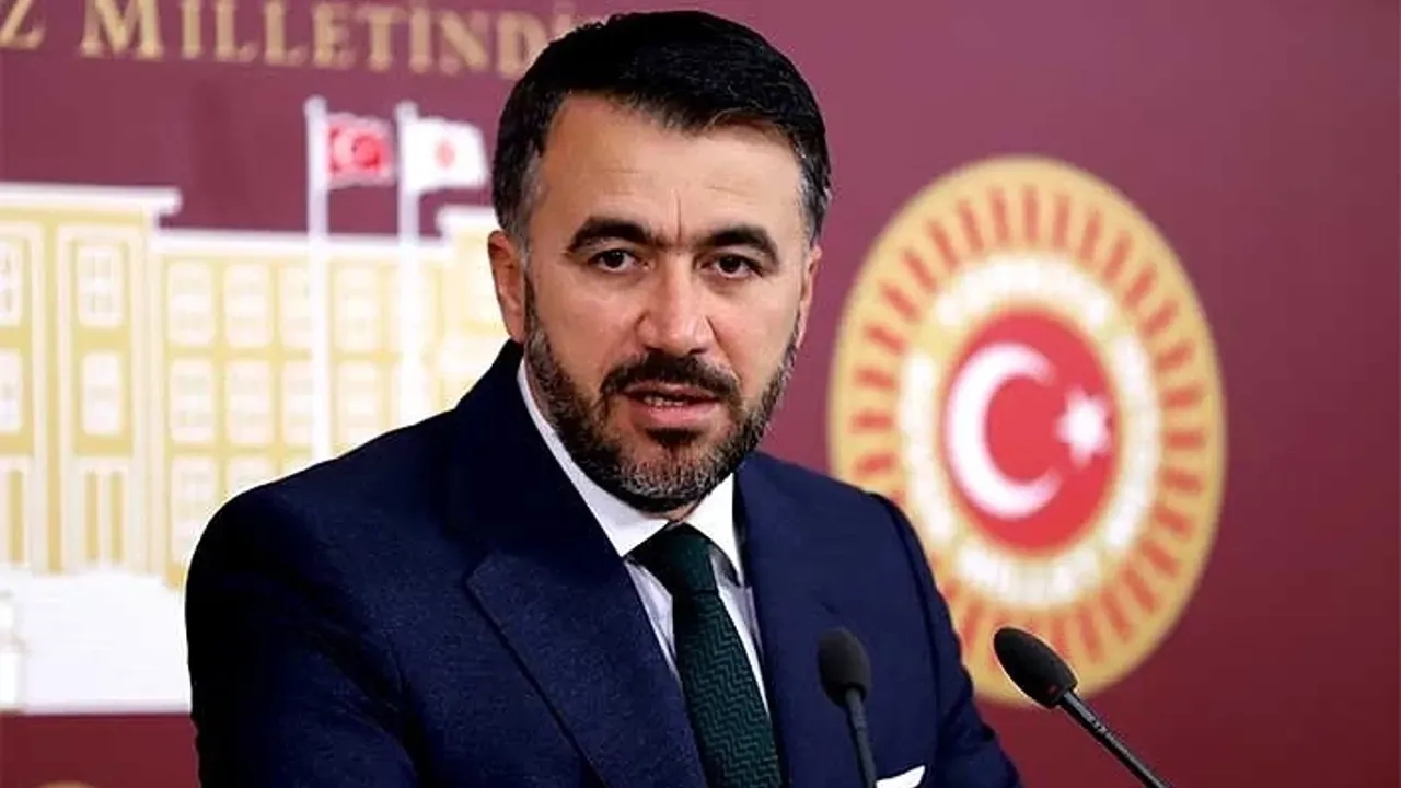 AK Parti MKYK Üyesi Mehmet Şükrü Erdinç’in Kardeşi Son Yolculuğuna Uğurlandı