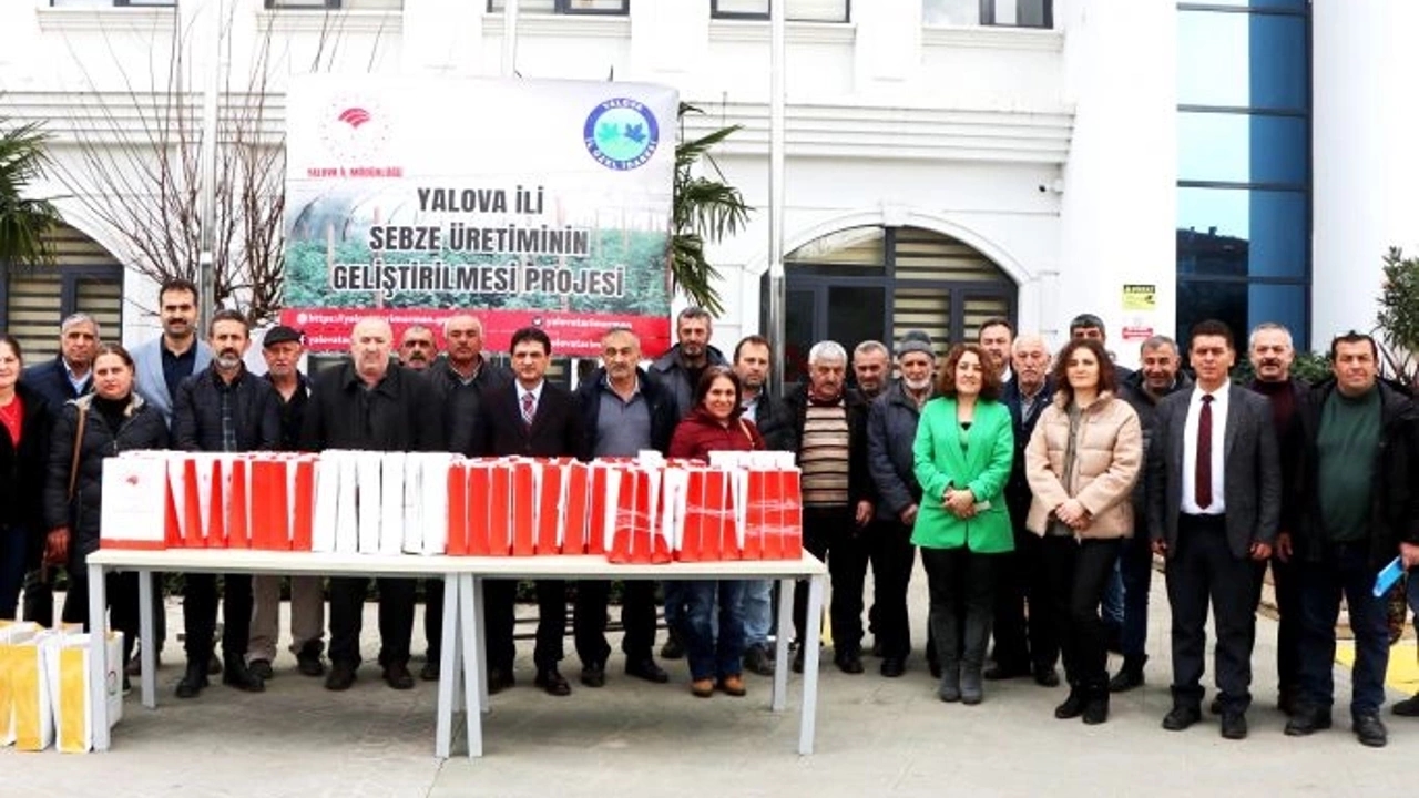 Yalovalı Çiftçilere 300 Kilogram Çalı Fasulye Tohumu Dağıtıldı