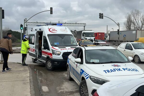 Kocaeli’de Otomobilin Çarptığı Çocuk Yaralandı
