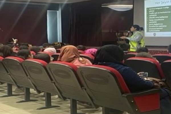 Bilecik’te Öğrencilere Trafik Dedektifleri Eğitimi Verildi