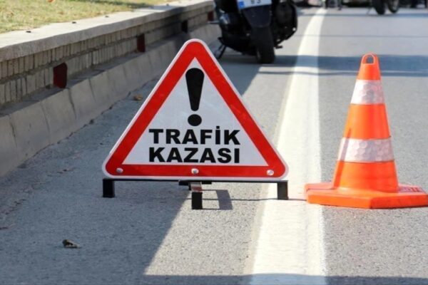 Kağıthane’de 3 Aracın Karıştığı Trafik Kazasında 1 Kişi Yaralandı
