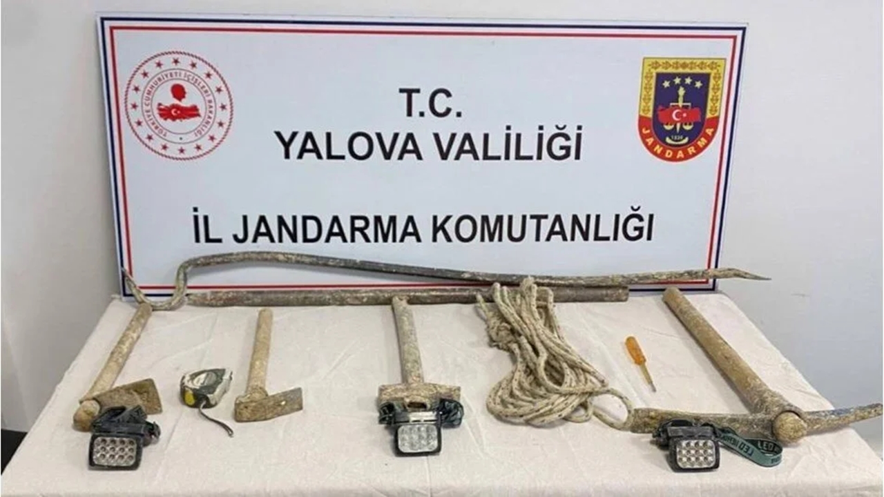 Yalova’da Kaçak Kazı Yapan 4 Kişi Suçüstü Yakalandı