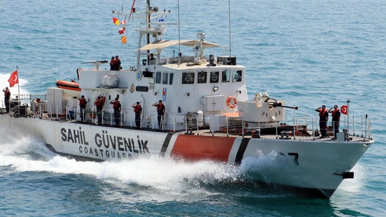 TCSG-32 Sahil Güvenlik Botu Vatandaşların Ziyaretine Açıldı