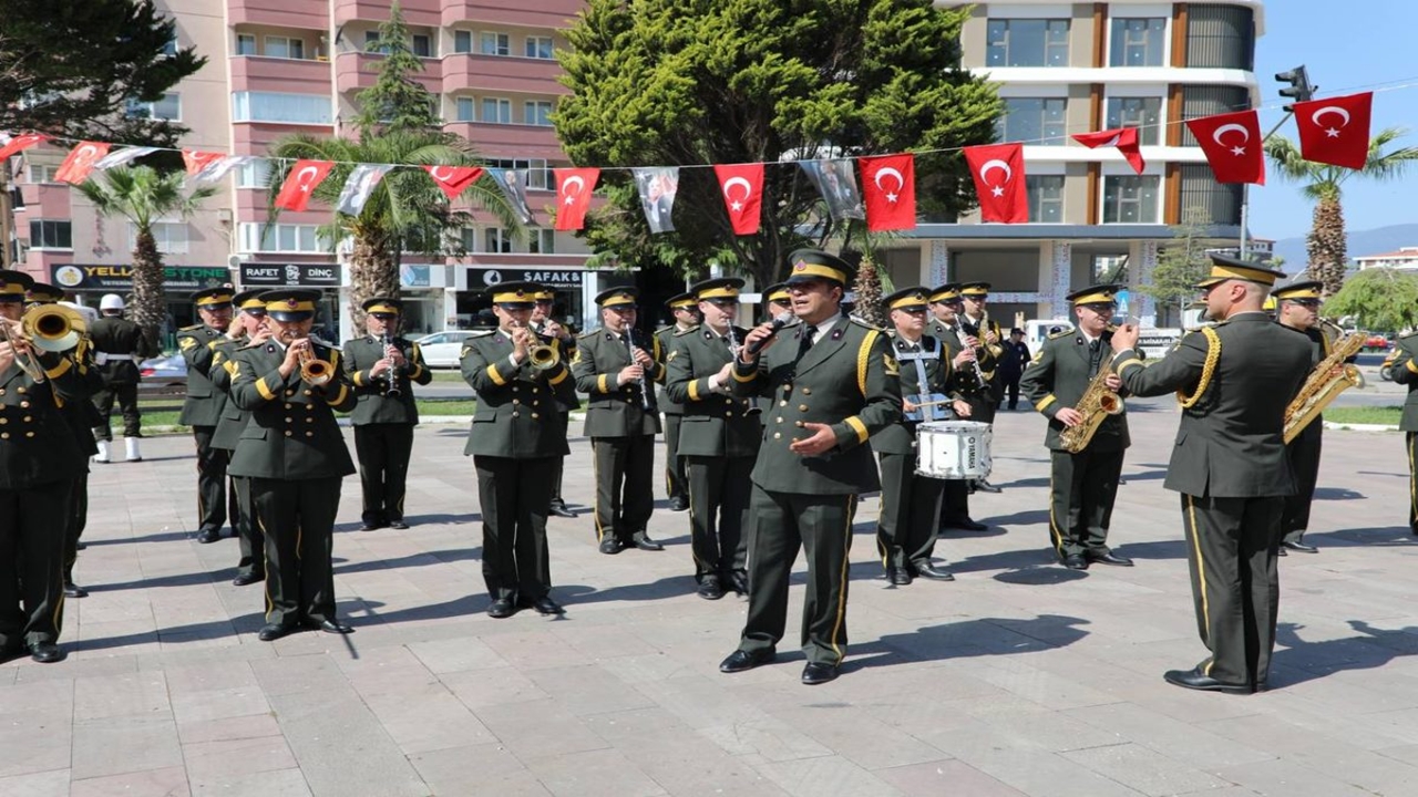 Atatürk’ün Edremit’e Gelişinin 90. Yılı Kutlandı