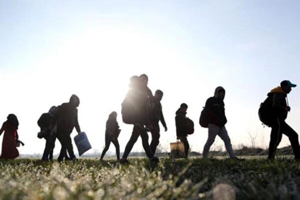 Balıkesir’de 29 Düzensiz Göçmen ve 2 Göçmen Kaçakçılığı Şüphelisi Yakalandı