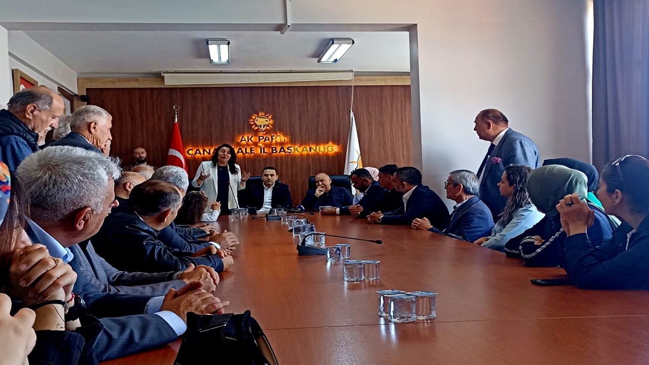 AK Parti Çanakkale Merkez İlçe Başkanlığı Bayramlaşma Programı Düzenledi