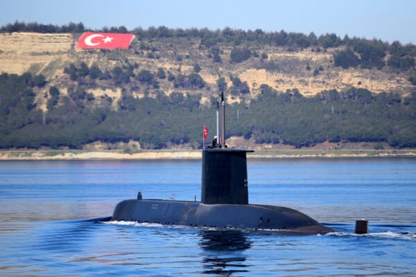 Çanakkale Boğazı’nda 71 Yıl Önce Batan Dumlupınar Denizaltısında Şehit Olan Denizciler Anıldı