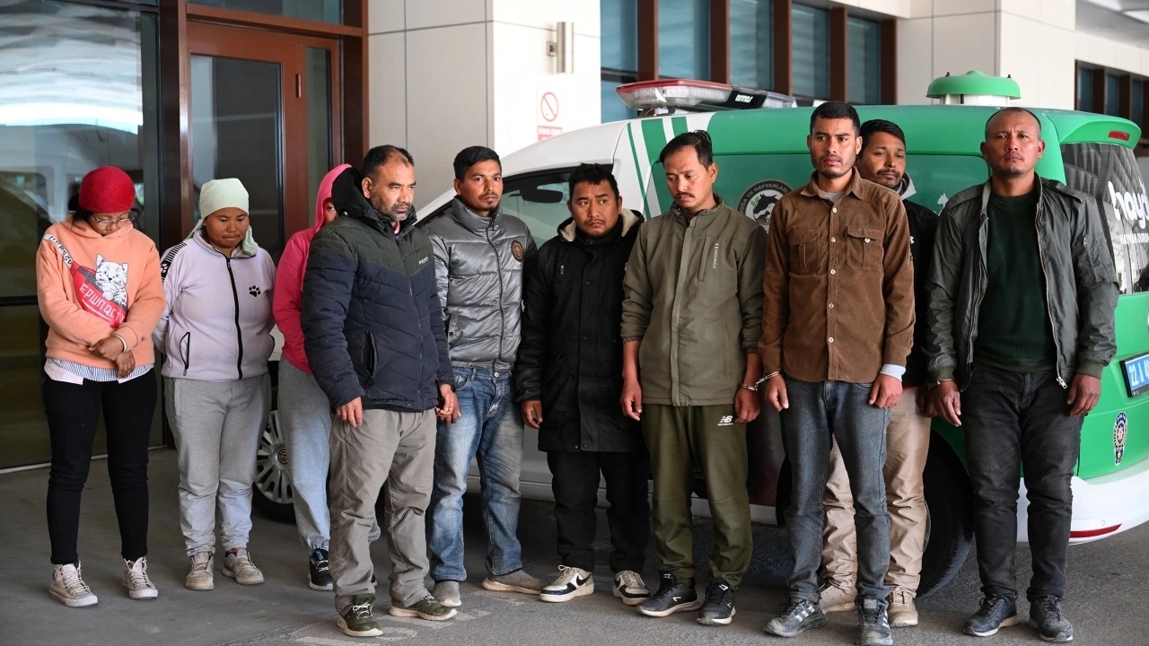 Edirne’de Konteynerde 10 Düzensiz Göçmen Yakalandı