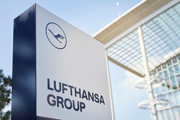 Lufthansa Grubu 1. Çeyrekte 734 Milyon Avro Net Zarar Açıkladı