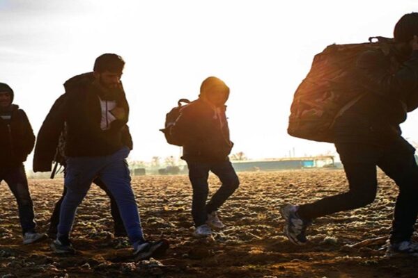 Çanakkale’de 8 Düzensiz Göçmen Ve 1 Göçmen Kaçakçılığı Şüphelisi Yakalandı