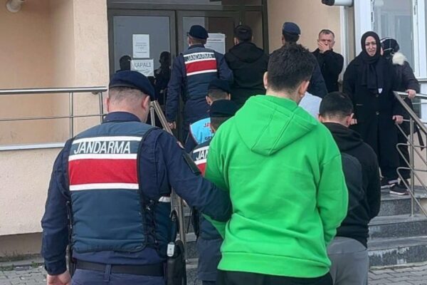 Edirne’de 16 Düzensiz Göçmen Yakalandı