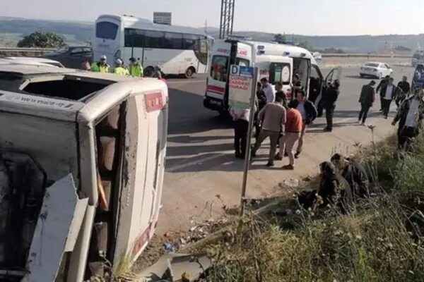 Tekirdağ’da Devrilen Midibüsteki 7 Kişi Yaralandı