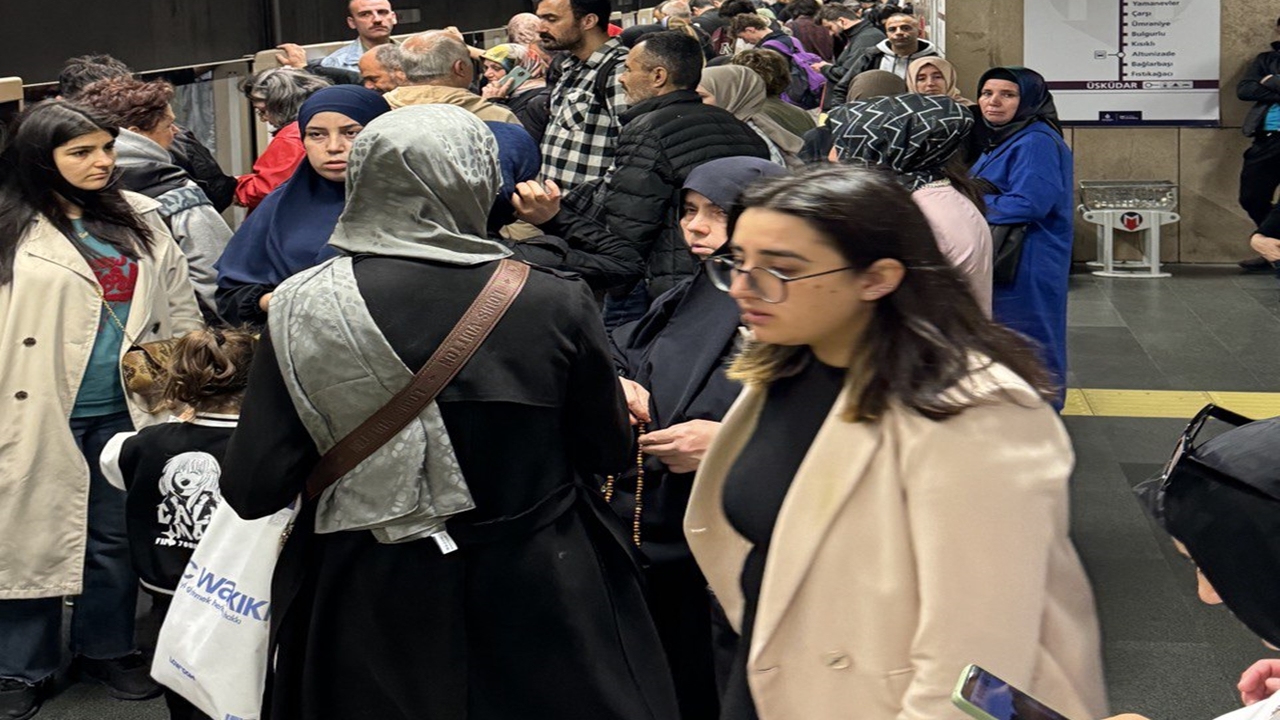 Üsküdar-samandıra metro hattındaki aksaklık 33 saattir giderilemedi
