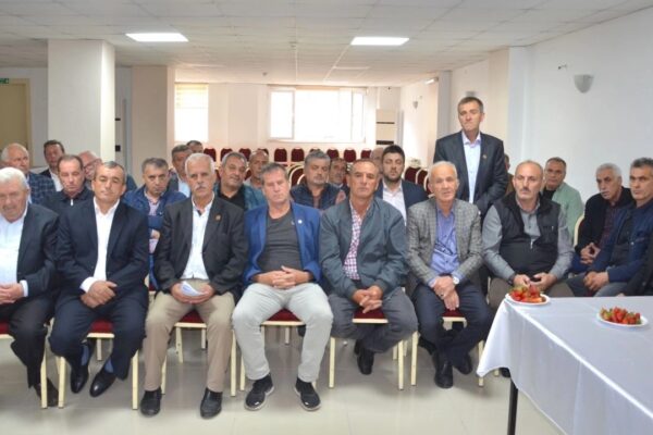 Karamürsel Kaymakamı Canbaba Muhtarlarla Bir Araya Geldi