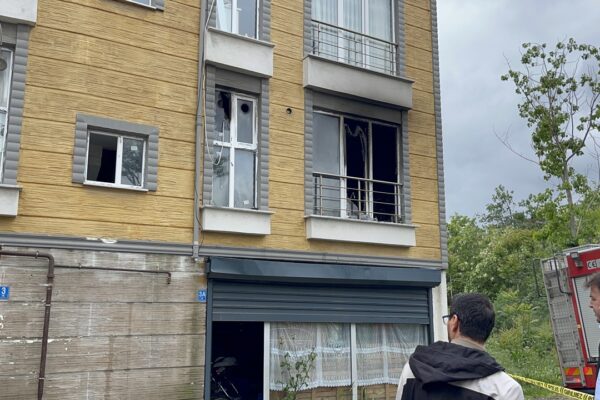 Tekirdağ’da Bir Evde Çıkan Yangında 3 Yaşındaki Çocuk Hayatını Kaybetti