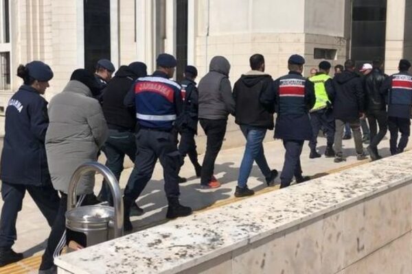 Balıkesir’de 18 Düzensiz Göçmen Yakalandı