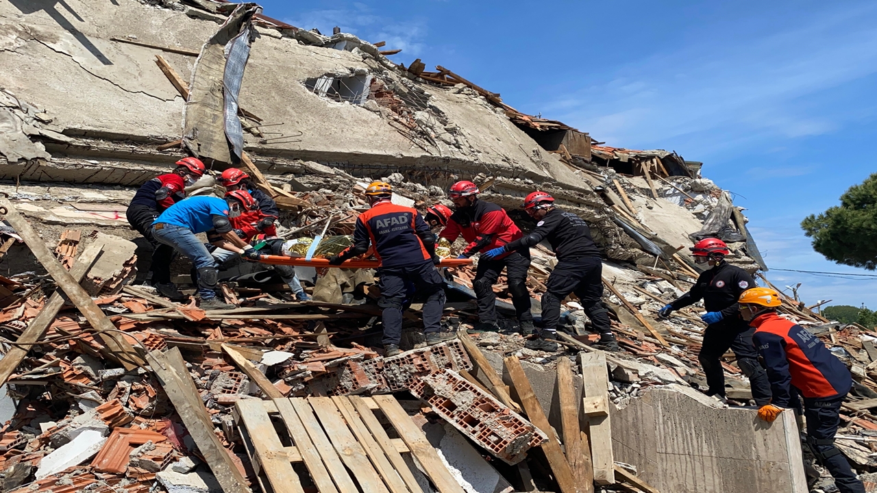gökçeadada deprem ve yangın tatbikatı yapıldı