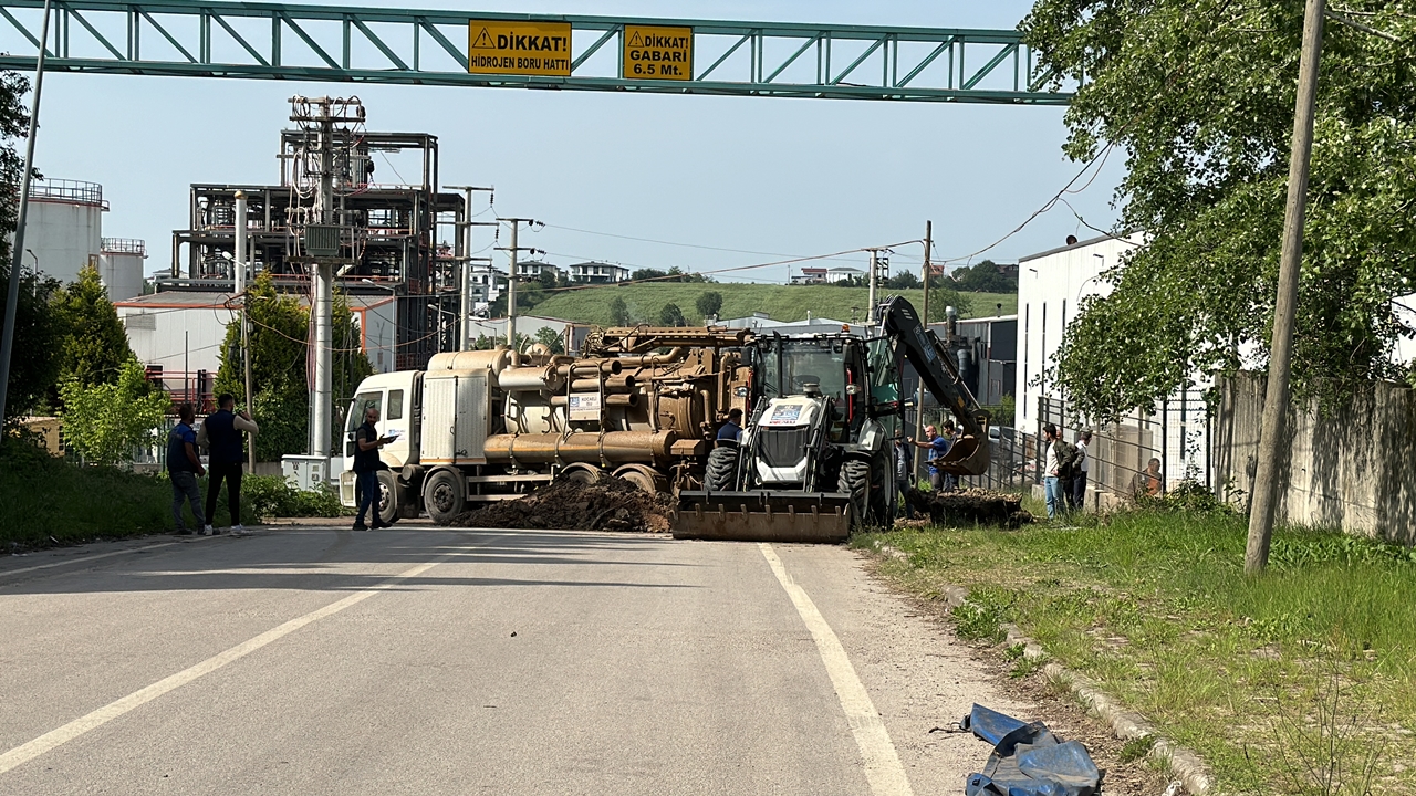 kocaelide osbdeki altyapı çalışmaları sırasında doğal gaz borusu delindi