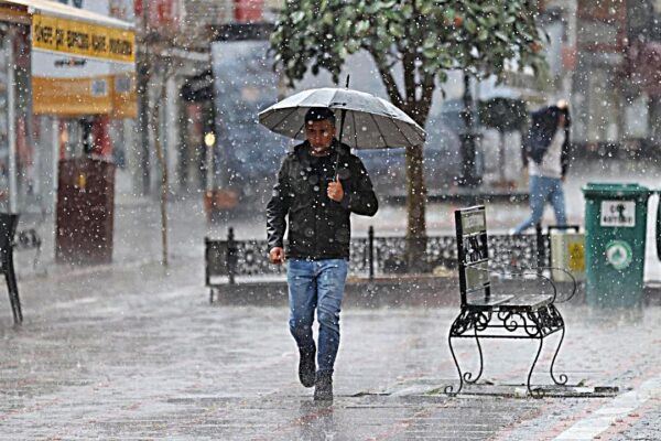Sağanak Edirne’yi Teslim Aldı