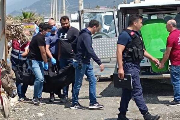 Samandağ Kumsalda Ceset Bulundu