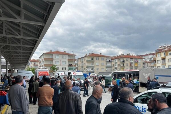 Pazarcılar Arasında Kavga: 5 Kişi Yaralandı