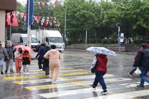 Edirne ve Kırklareli Sağanağa Teslim Oldu