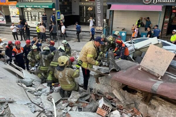 Çöken Bina İle İlgili Gözaltına Alınanlar Adliyede