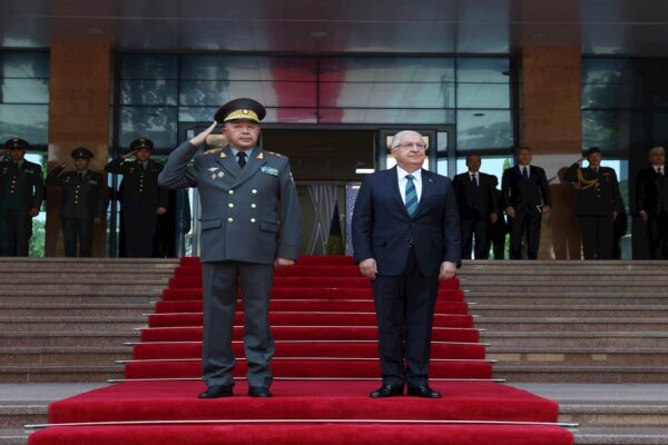 Milli Savunma Bakanı Yaşar Güler, Özbekistan Savunma Bakanı İle Görüştü