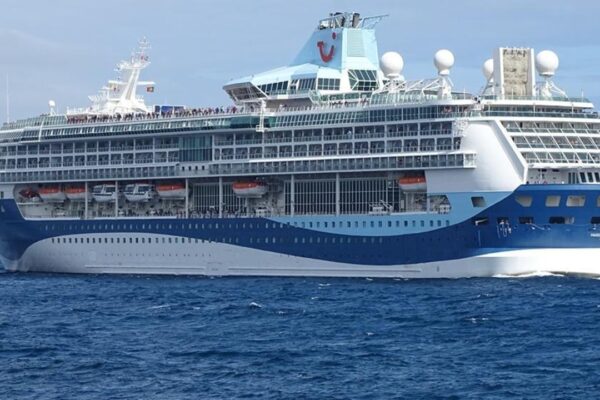 Malta Bayraklı “Marella Discovery” Adlı Kruvaziyer Bodrum’a Demir Attı