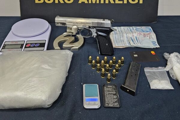 Bursa’da Uyuşturucu Operasyonu: 2 Zanlı Tutuklandı