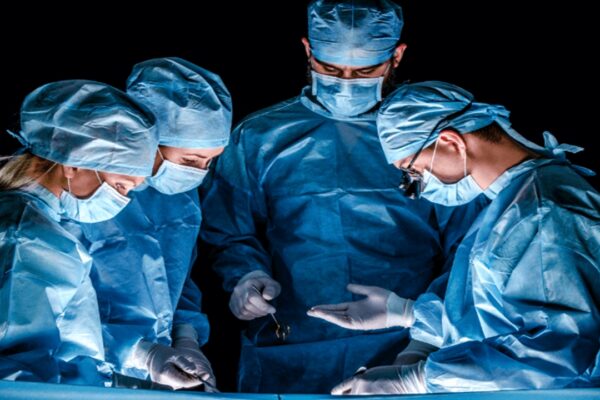 Mısır’daki Doktorlar Canlı Yayında Türk Cerrahi Operasyonunu İzledi