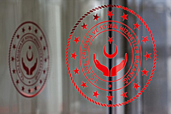 Aile ve Sosyal Hizmetler Bakanlığı Anız Yangınından Etkilenenlere Destek Verecek