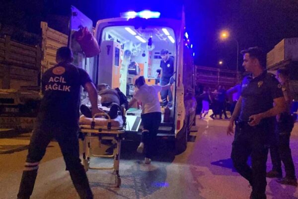 İki Grup Arasında Çıkan Kavgada 2 Kişi Yaralandı