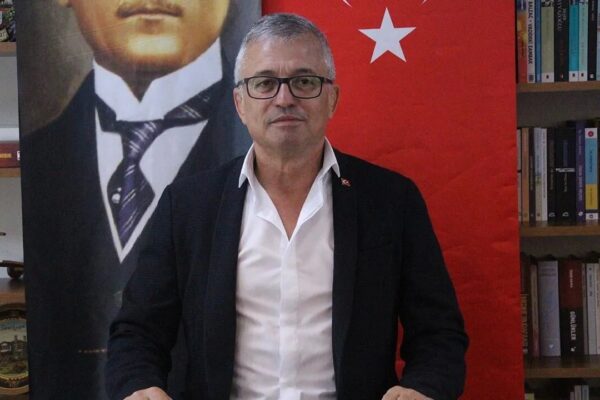 Çifte Vatandaşlara Oy Kullanma Çağrısı