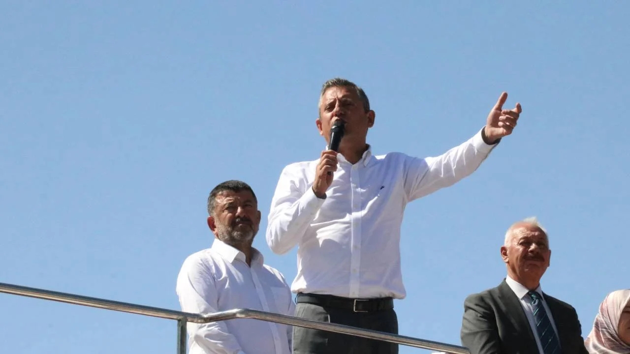 ozgur-ozel