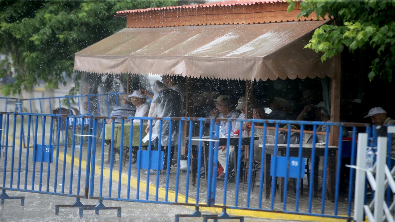 Tekirdağ'da sağanak etkili oldu