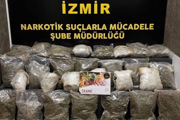 Oto Kurtarıcıda Uyuşturucu Ele Geçirildi: 3 Kişi Tutuklandı