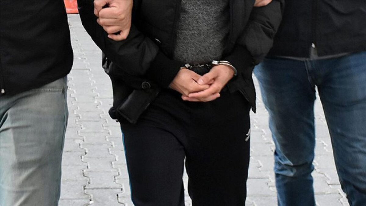 İzmir’de Hırsızlık Yapan Kişi Yakalandı