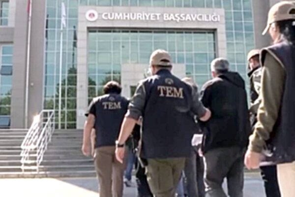 Kaçmaya Çalışan 5 FETÖ Mensubu Yakalandı